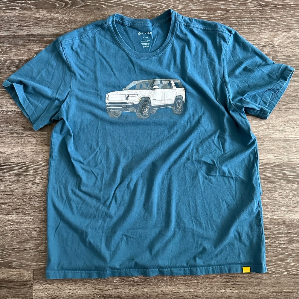 Rivian R1S T-Shirt - XL